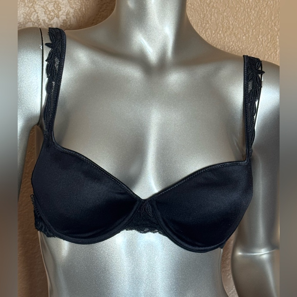 Chantelle Black Lace Underwire Bra Made in France Size 36A